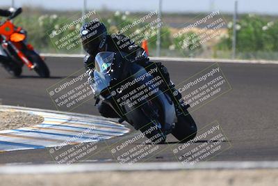 media/Sep-20-2025-TrackDaz (Sat) [[27f0cde673]]/C Group/240pm (Turn 9)/